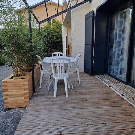 Studio 2 Chez Fred Et Val Эмбрён Экстерьер фото